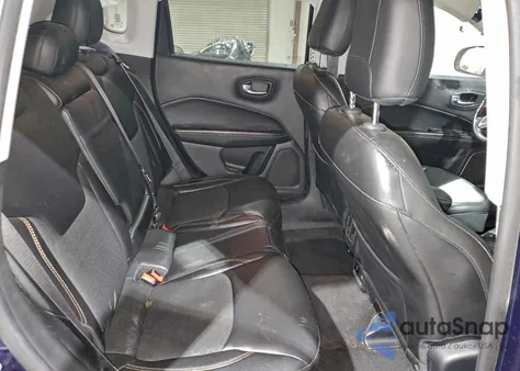 2018 Jeep Compass Latitude z USA, uszkodzony, nr VIN 3C4NJDBB4JT423564